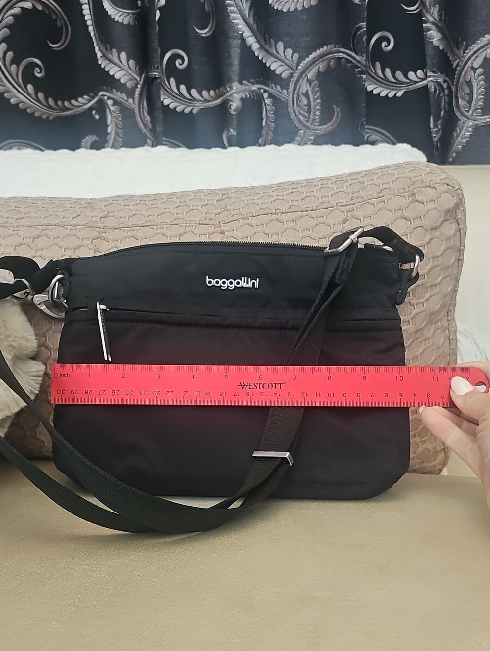 Baggallini Black Compact Crossbody Organizer